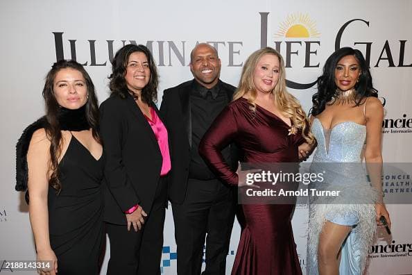 Lizbeth Vázquez, Sedi Shyne, Dr. Ersno Eromo, Heather Richmond, and Sofi Moma at the 2024 Illuminate Life Gala